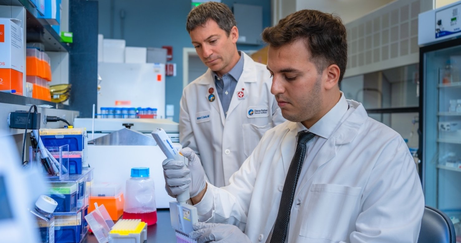 Two Dana-Farber researchers in a lab
